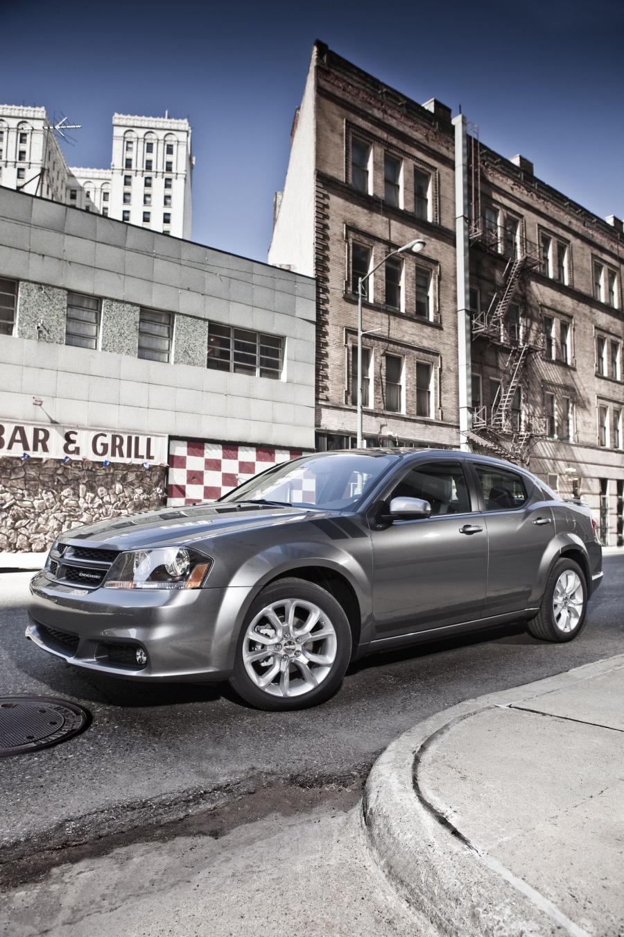  Dodge Avenger R/T 2012 года  (фото 22 из 24)